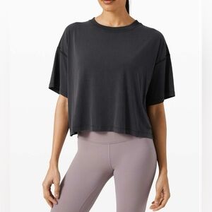 Lululemon Oversized Waist Length Tee | Black | Size 4